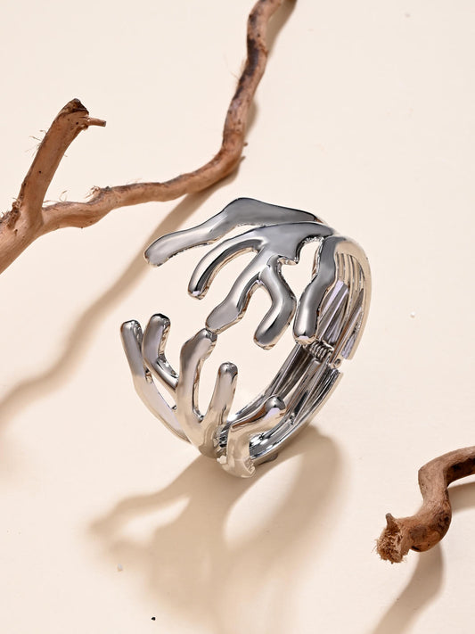 Coral Crest Sculpt Bangle – Silver