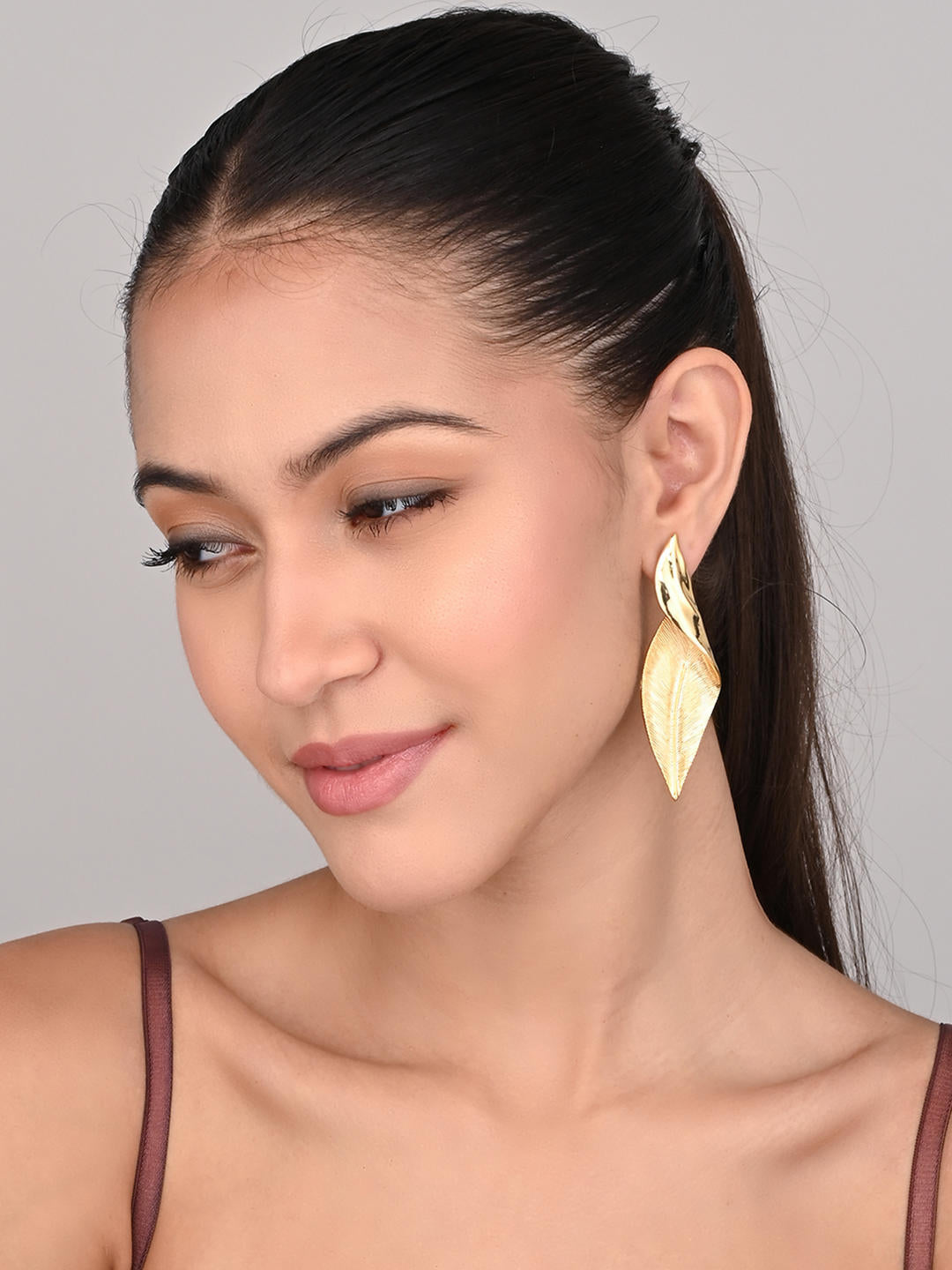 Gold Twirl Leaf shape Earring