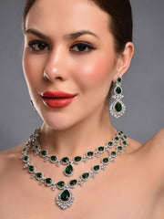 Emerald Embrace Necklace Set