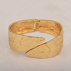 Leaf Gold Bangle