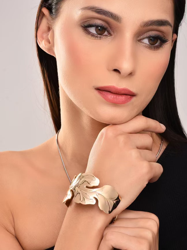 Golden Leaf Shape Bangle