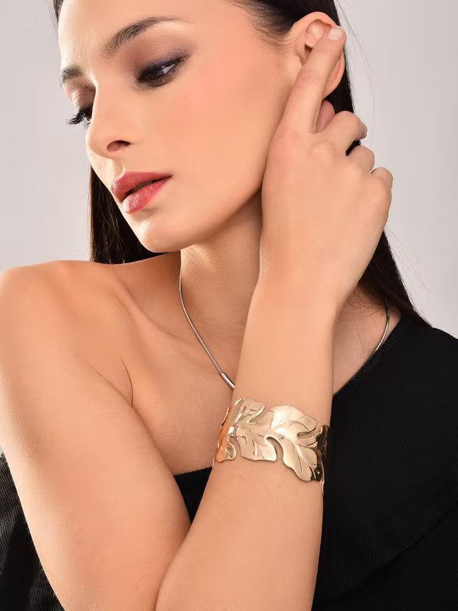 Golden Leaf Shape Bangle