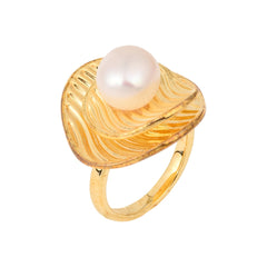 Pearl Ring with Radiant Glow