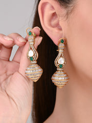 Golden Seashell Elegance