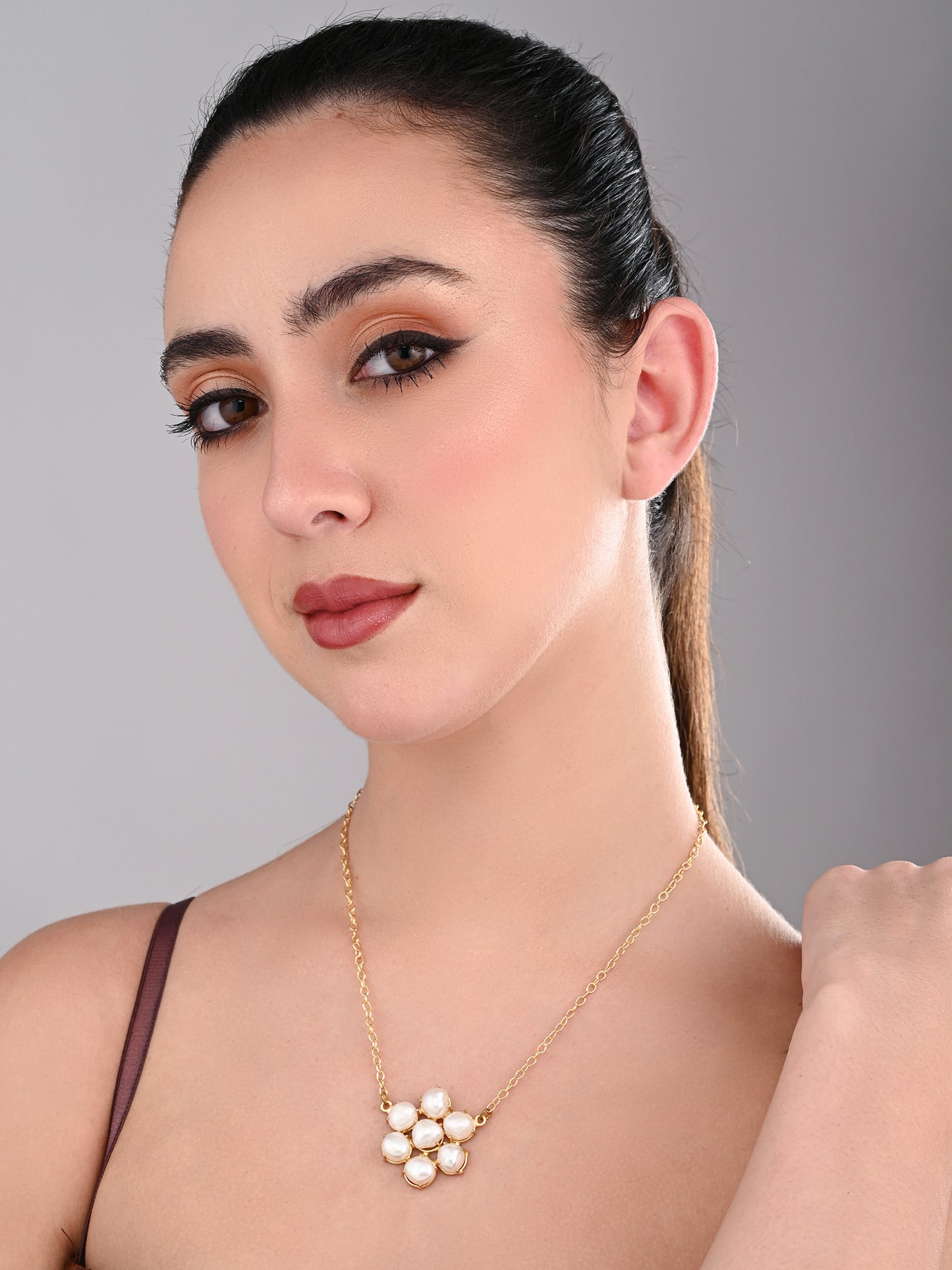 Pearl Bloom Pendant Necklace