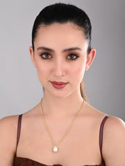 Pearl Dew Pendant Necklace