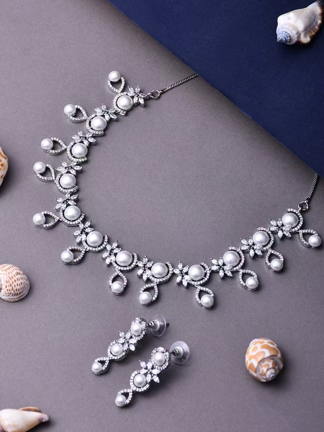 CLASSY PEARL & DIAMOND NECKLACE SET