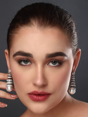 SILVER PEARL DROP EARRING