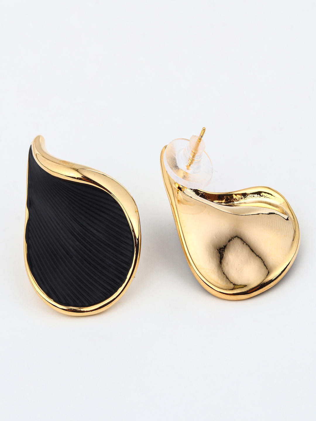 Elegant Black Teardrop Wave Earrings