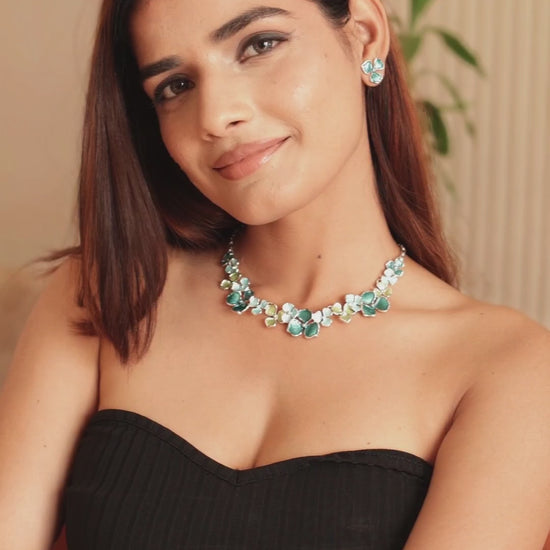 Ocean Petal necklace set worn by model